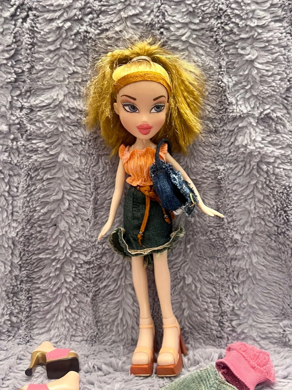 2001 Strut it Chloe Doll Complete Set
